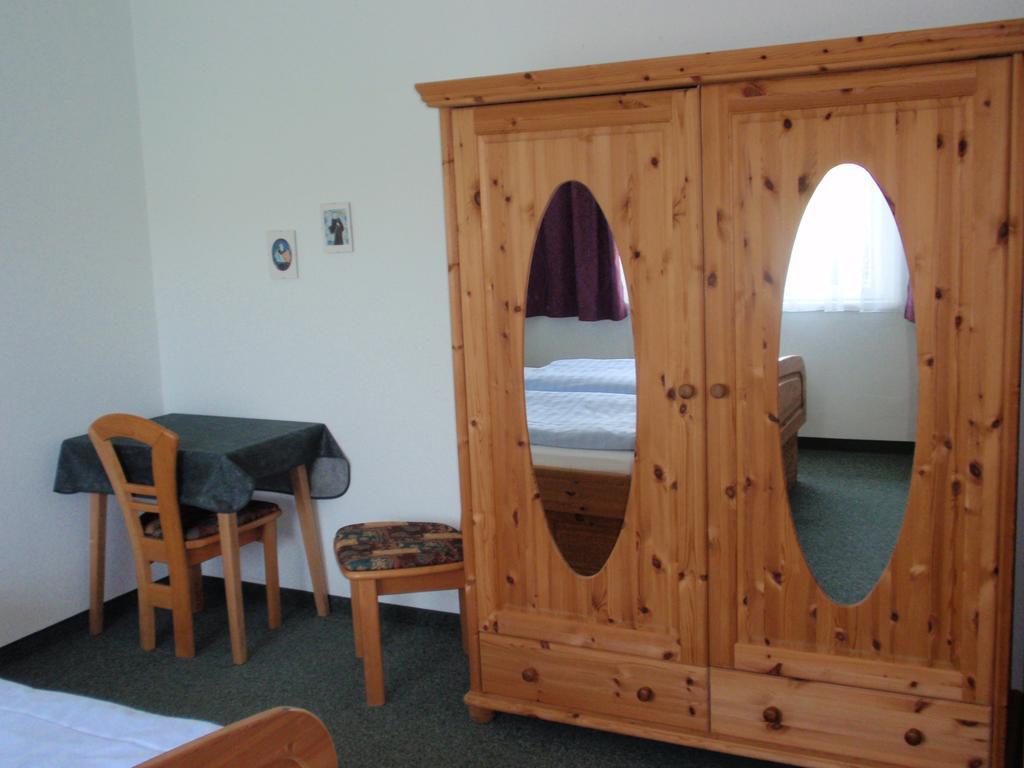 Ferienwohnungen Kern Weyregg Kamer foto