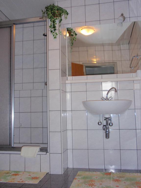 Ferienwohnungen Kern Weyregg Kamer foto