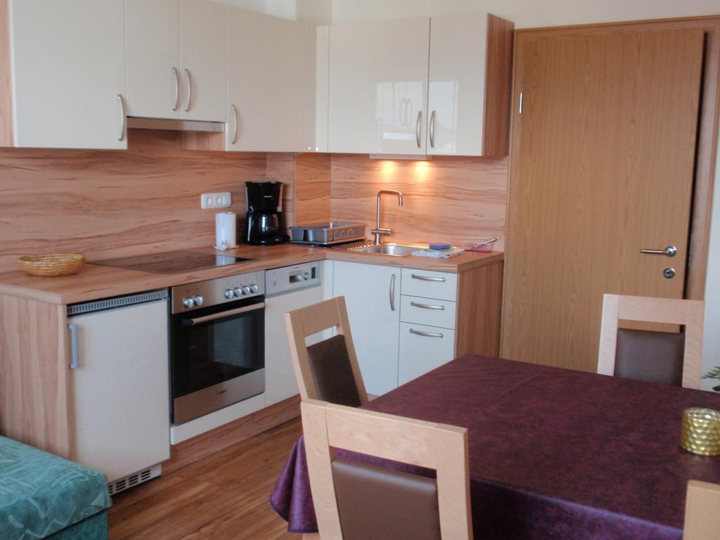 Ferienwohnungen Kern Weyregg Kamer foto