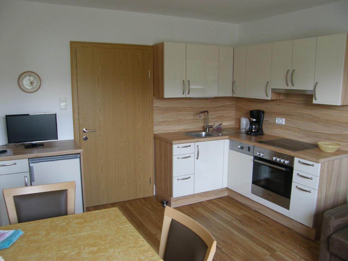 Ferienwohnungen Kern Weyregg Kamer foto